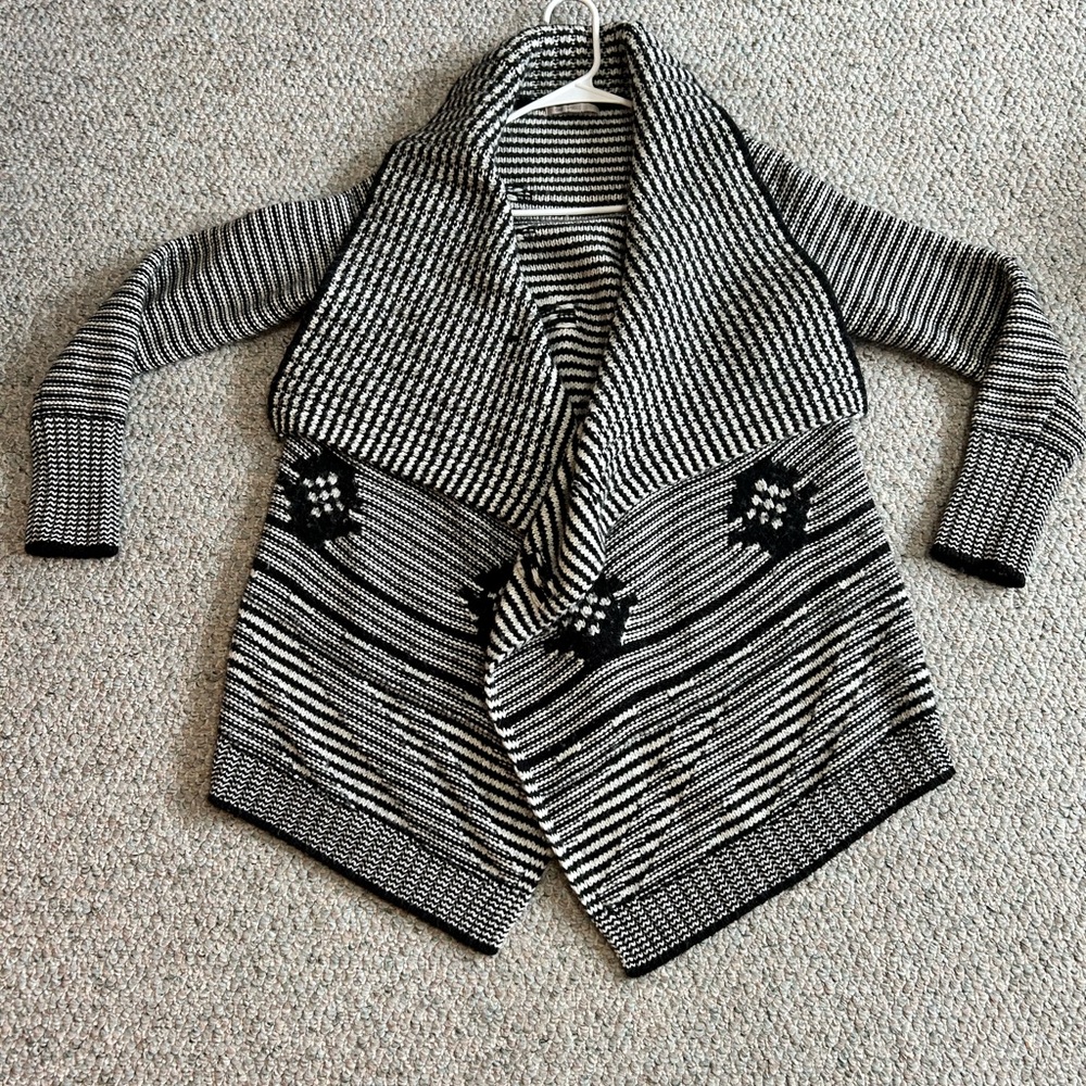 GAP Black and White Striped Knit Sweater